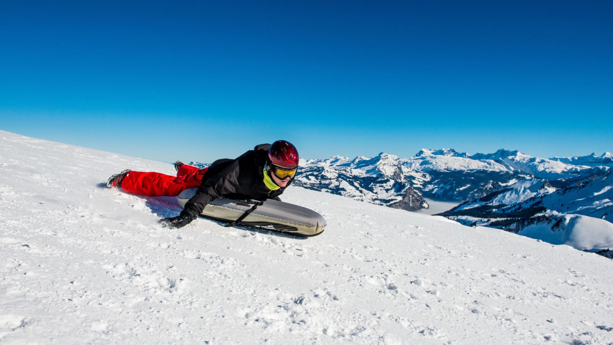 Tobogganing • Stoos